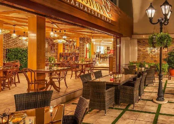 رستوران قصر طلایی مشهد