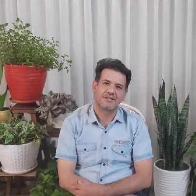 هادی دهقان زاده