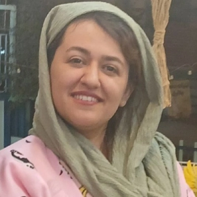 استاد سمانه عاجل دبیر زیست در مشهد