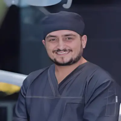 دکتر برات گلی برترین دکتر لمینت دندان در مشهد